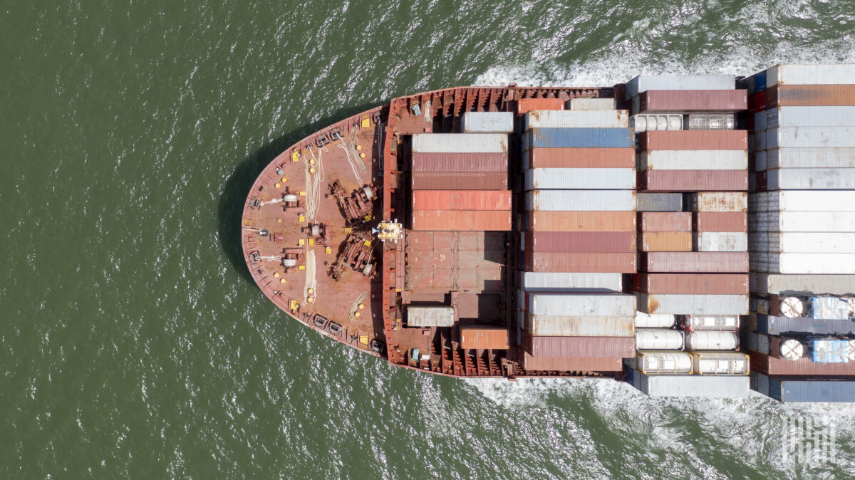 Asia-US container rates climb past $7,900 per FEU on early peak-season demand