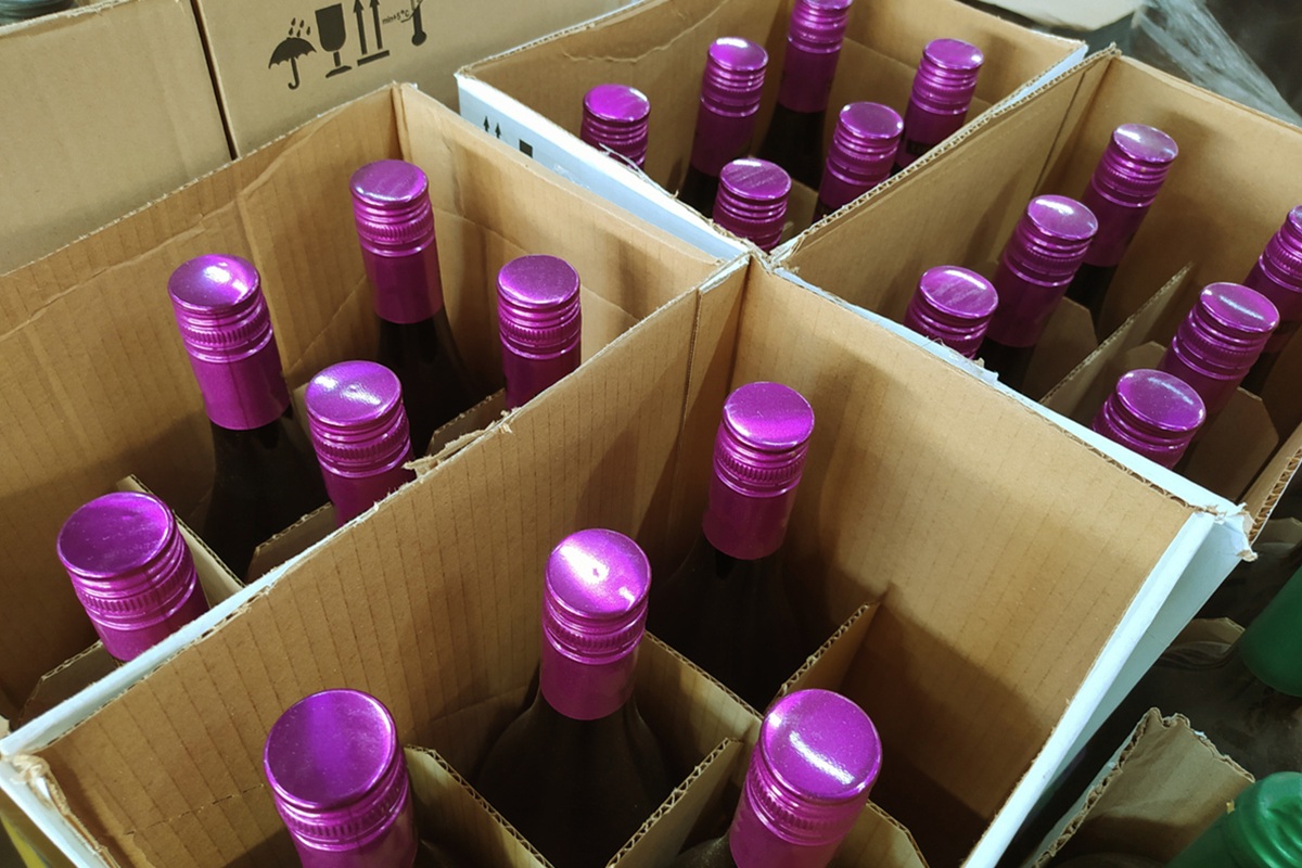 Australian wine exports fall below 600 million litres as global demand weakens