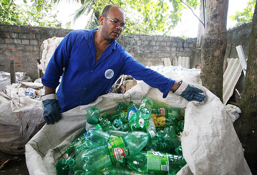 France postpones industrial packaging producer responsibility scheme to 2027
