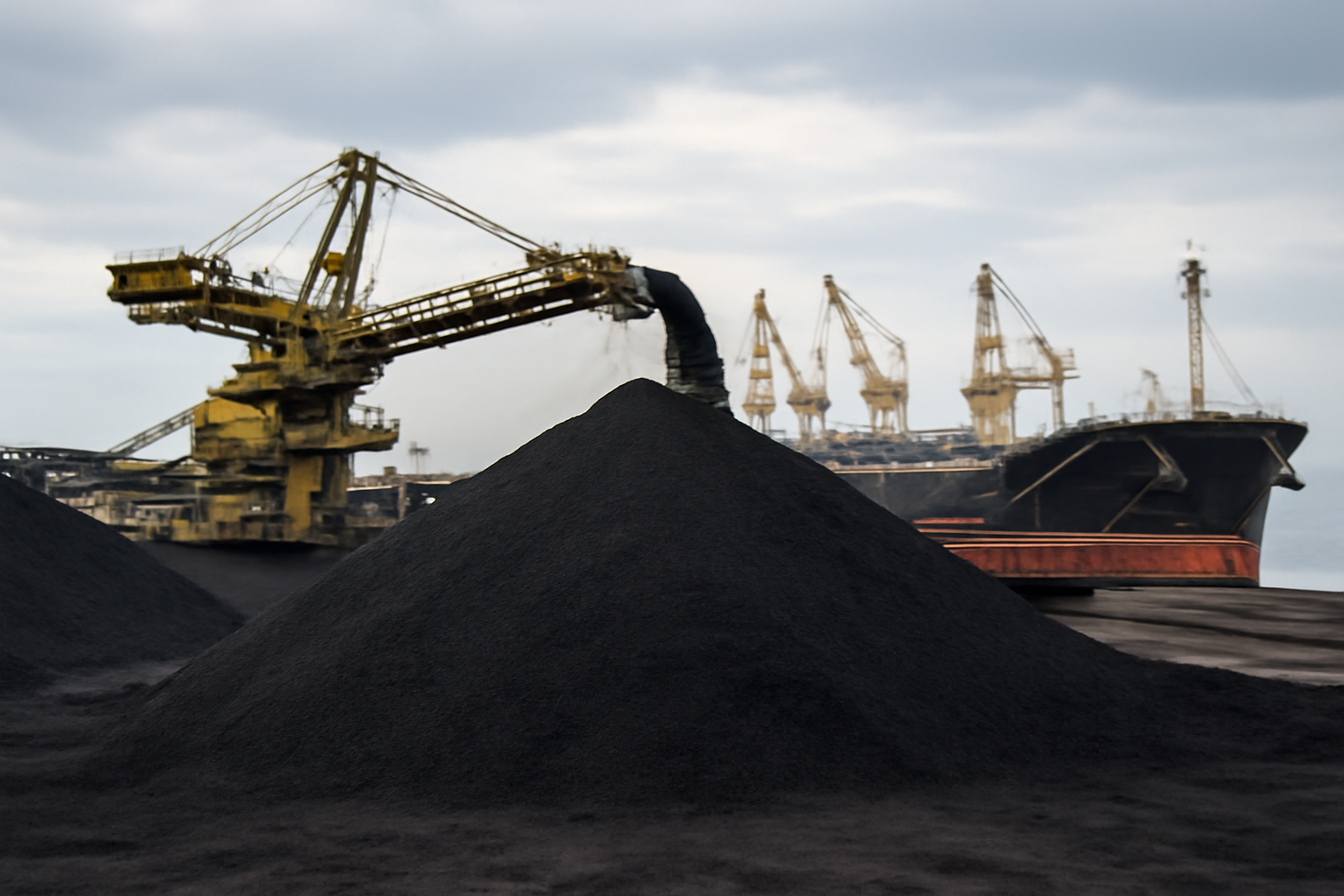 Indonesia moves to end the structural discount on its coal exports