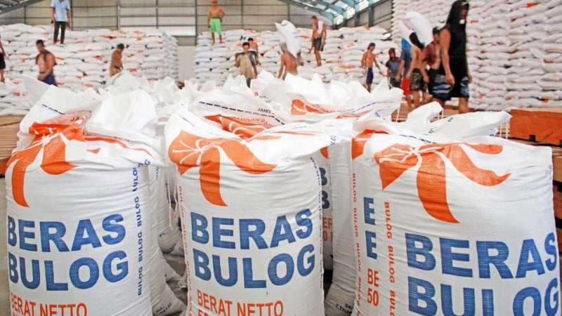 Indonesia’s rice output and record reserves threaten to curb Southeast Asian import demand
