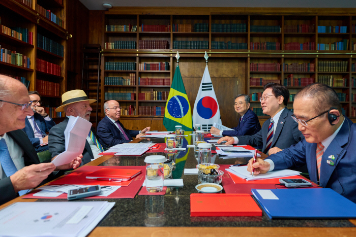 Korea and Brazil restart Mercosur FTA talks, open beef and pork access