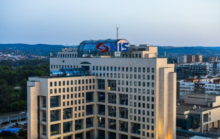 Low Danube water levels restrict Serbia’s fuel imports as NIS refinery becomes critical