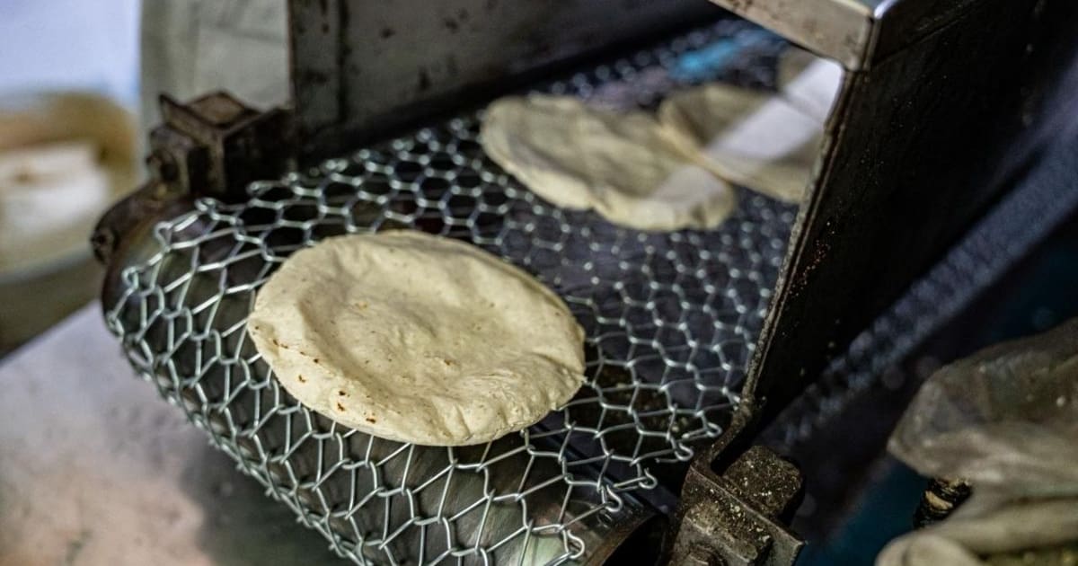 Mexican tortilla producers threaten to abandon federal price pact