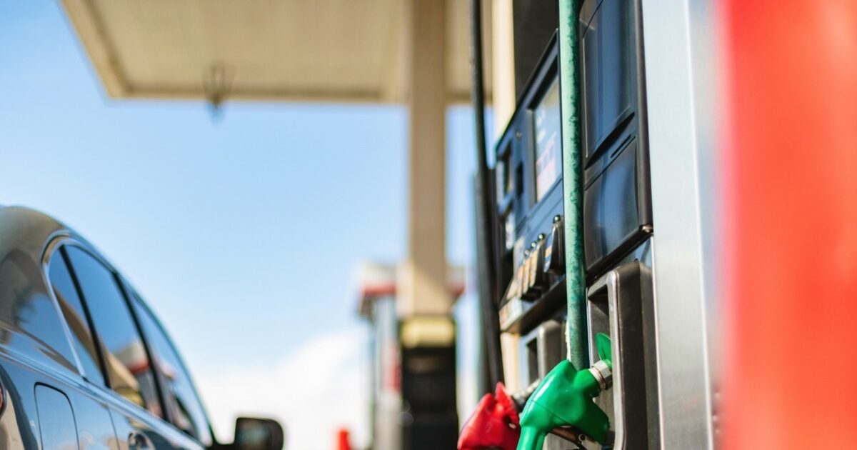 Renewed Middle East conflict tightens oil and fuel markets as Greek prices stay elevated