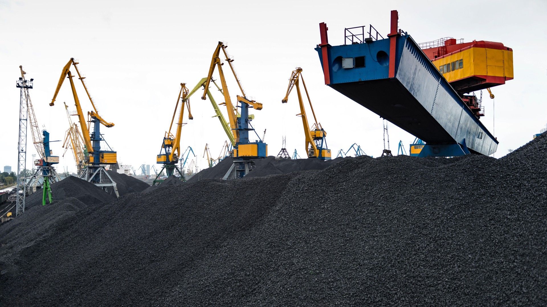 Poland’s coal phase-down exposes widening regional transition risks
