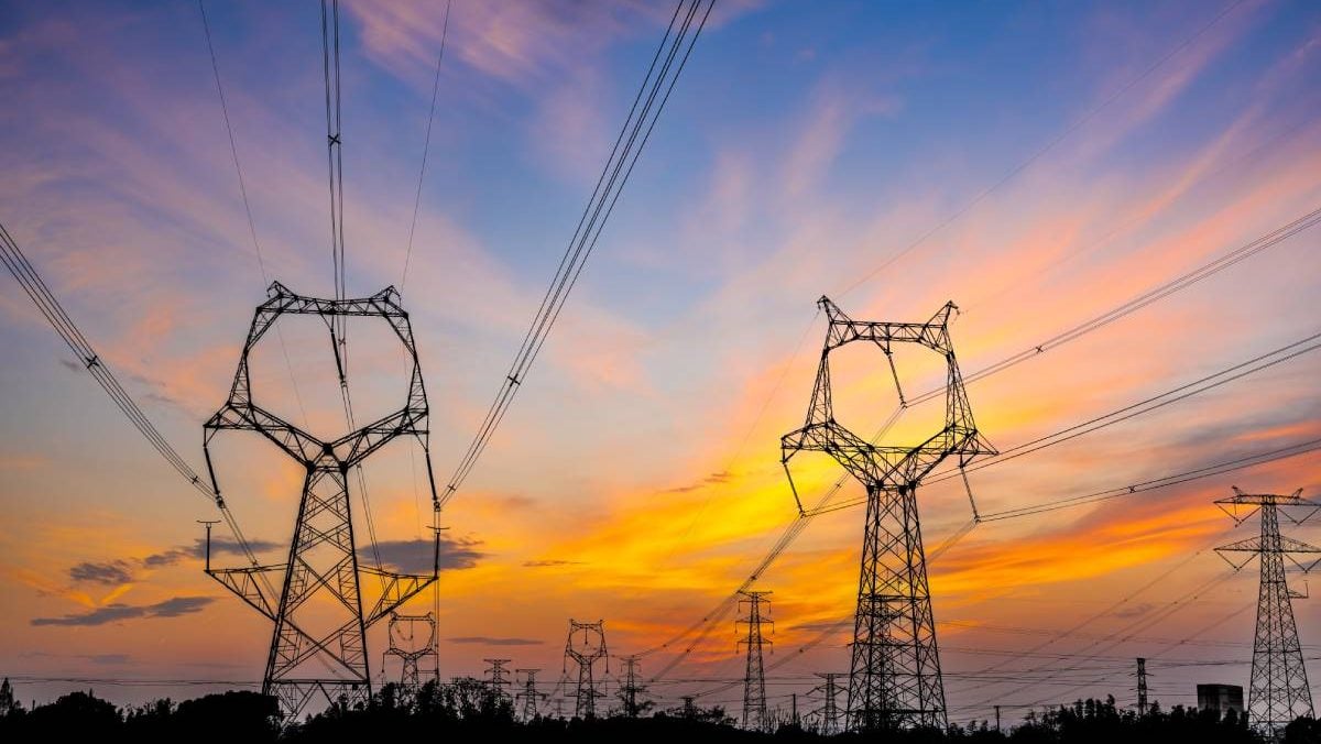 Romanian wholesale electricity prices triple since pandemic to 136 EUR/MWh