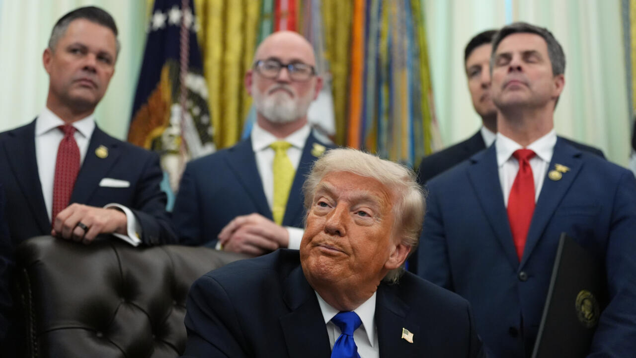 Trump Threatens to Raise EU Auto Tariffs to 25% Over Deal Dispute