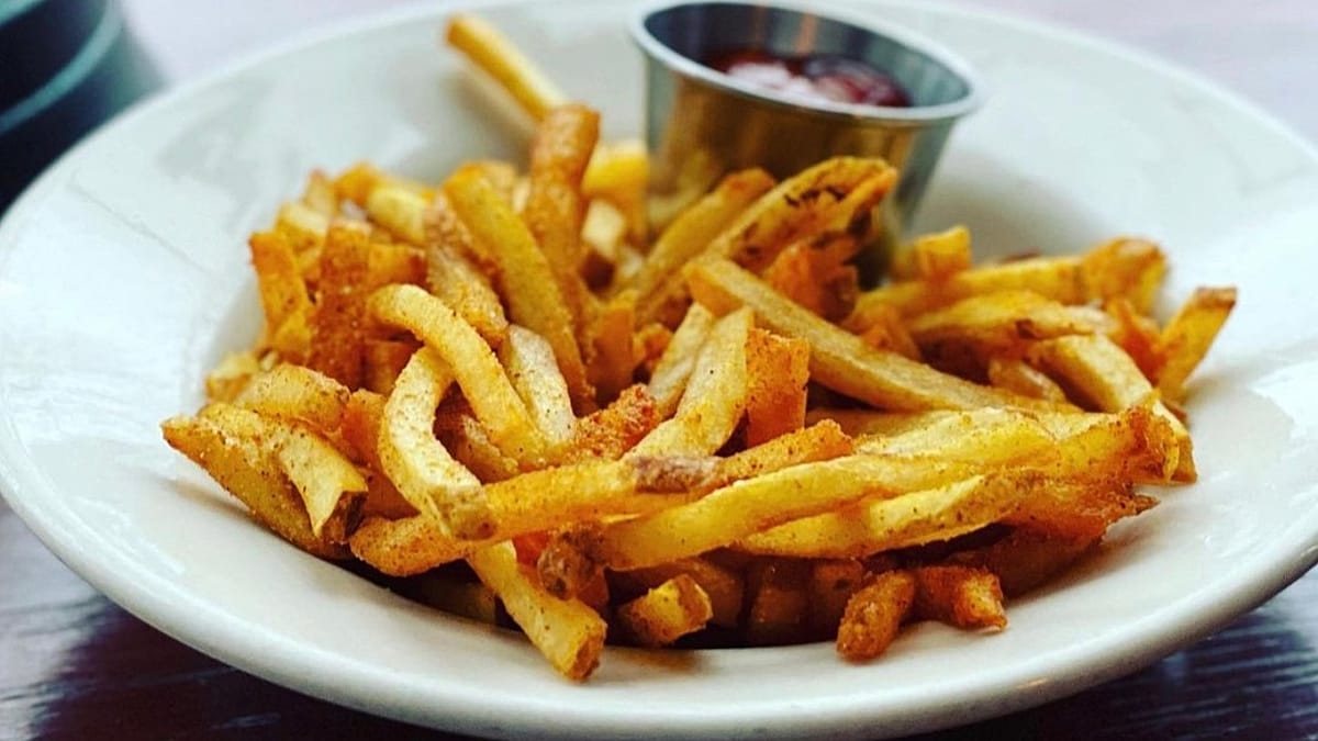 Seca ameaça colheita belga de batata e oferta de batata frita congelada