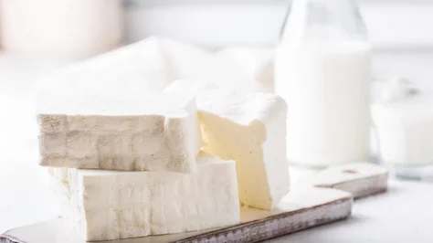 Bulgaria proposes EU-linked cheese pricing formula as retail markups reach 80%
