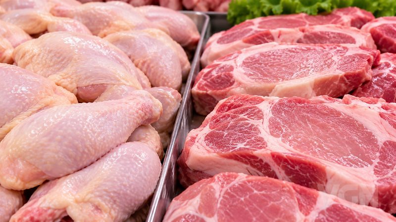 Carne suína barata e oferta elevada ampliam pressão sobre o frango no Brasil
