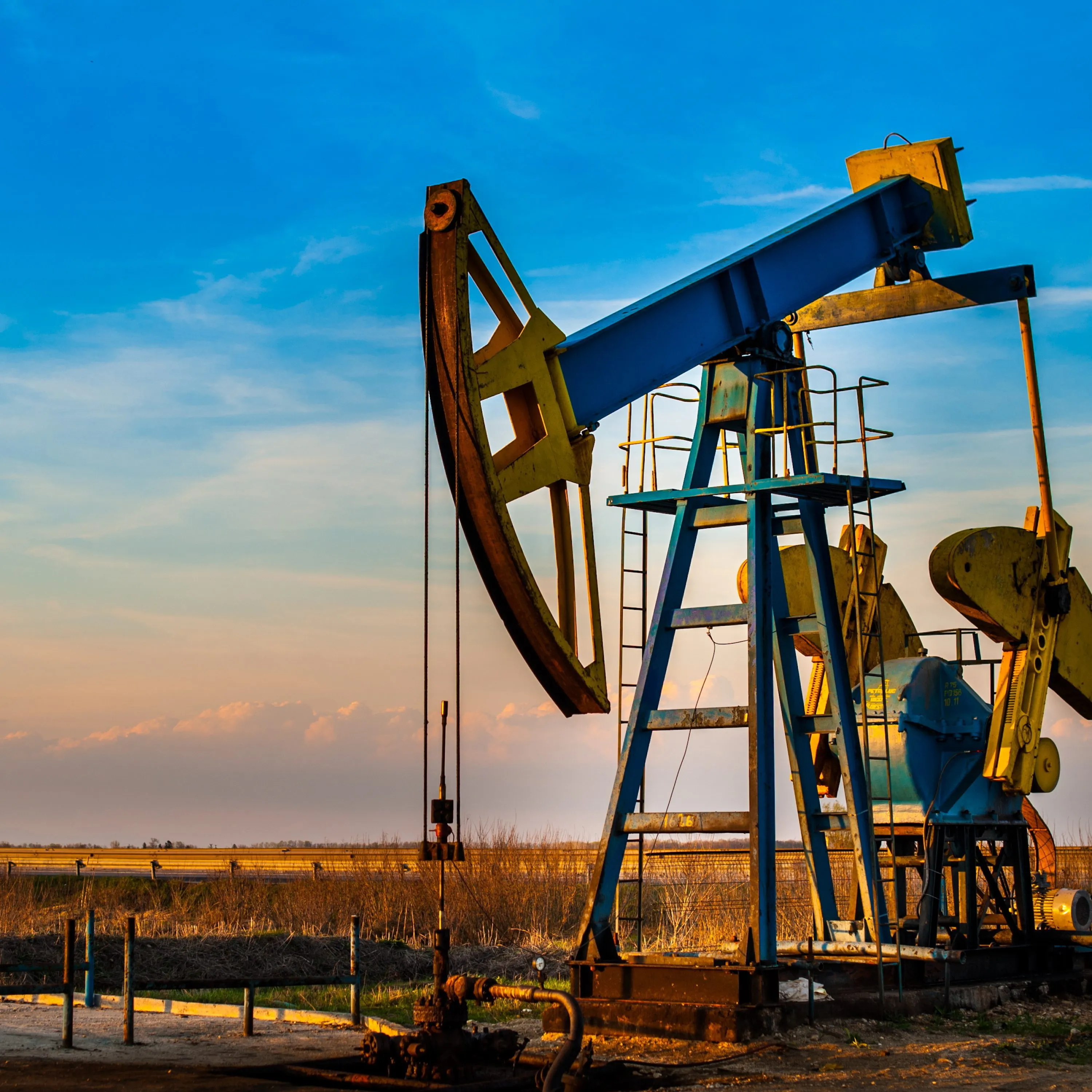 Choice Broking keeps FY27 Brent forecast at $82 as Hormuz risks offset Iranian stocks