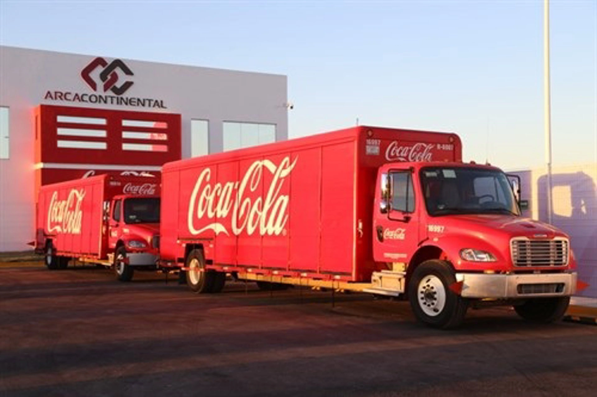 Coca-Cola and Arca Continental Lindley plan $1 billion investment in Peru