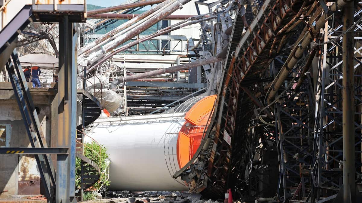 Three Japanese paper producers prepare emergency newsprint supply after Kumamoto quake