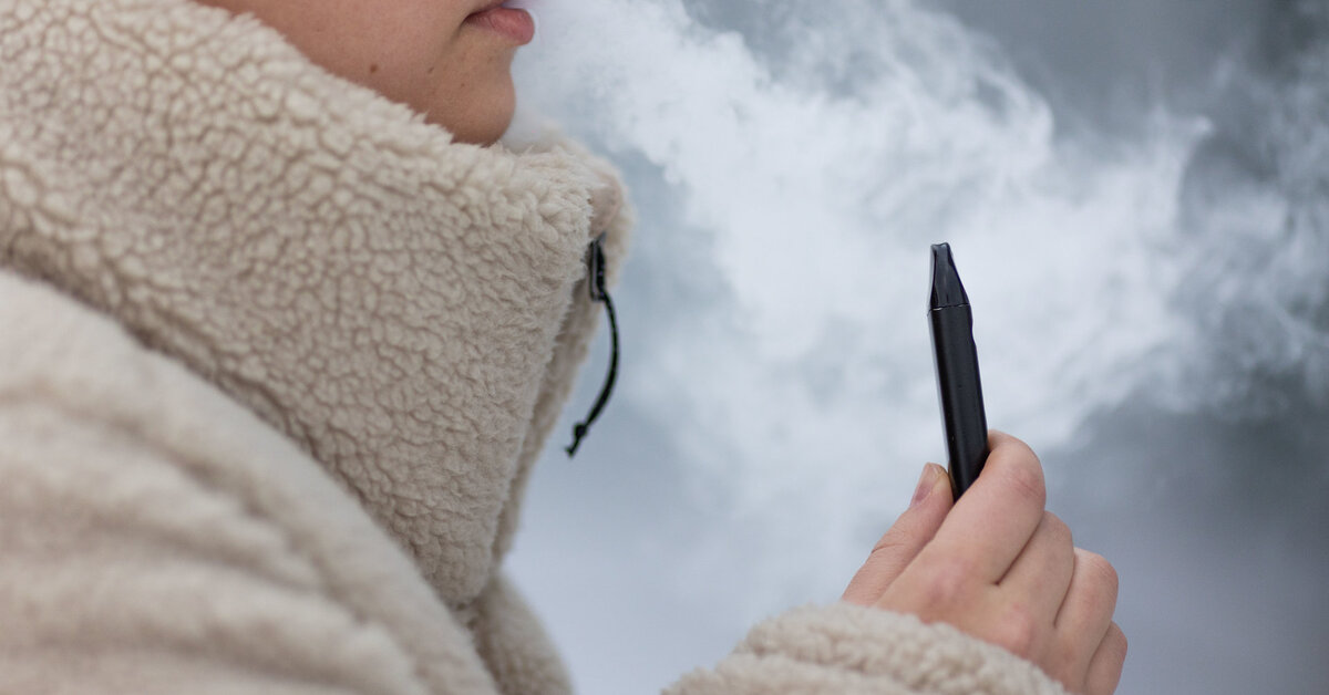 Deputados lituanos propõem proibição da venda de cigarros eletrónicos descartáveis