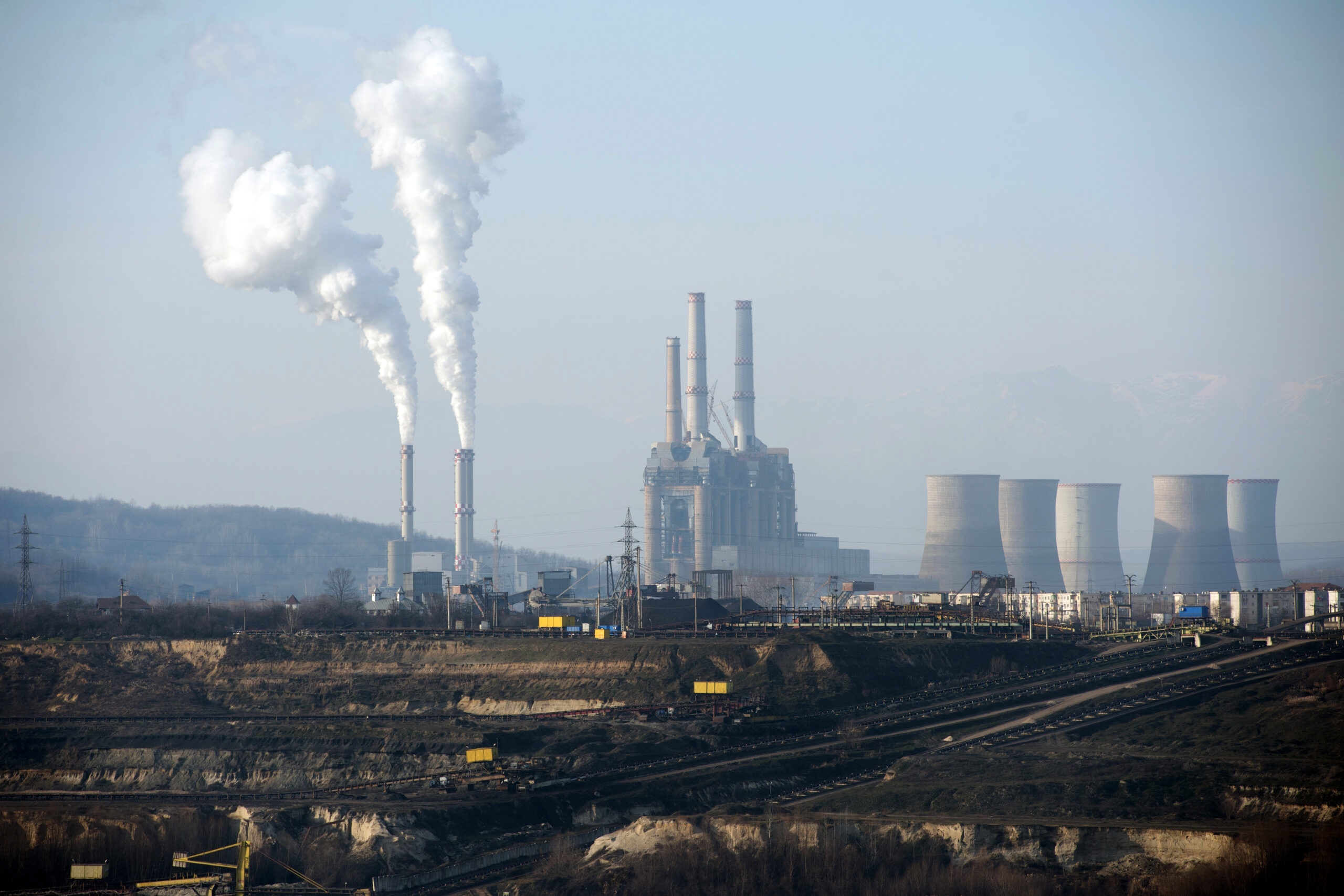 Romania restarts coal units after drought shuts both Cernavodă reactors