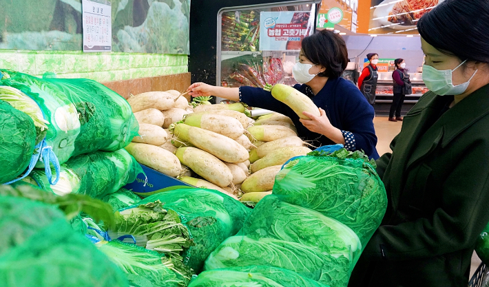South Korea Builds 21,000-Tonne Vegetable Reserve to Protect Chuseok Supply