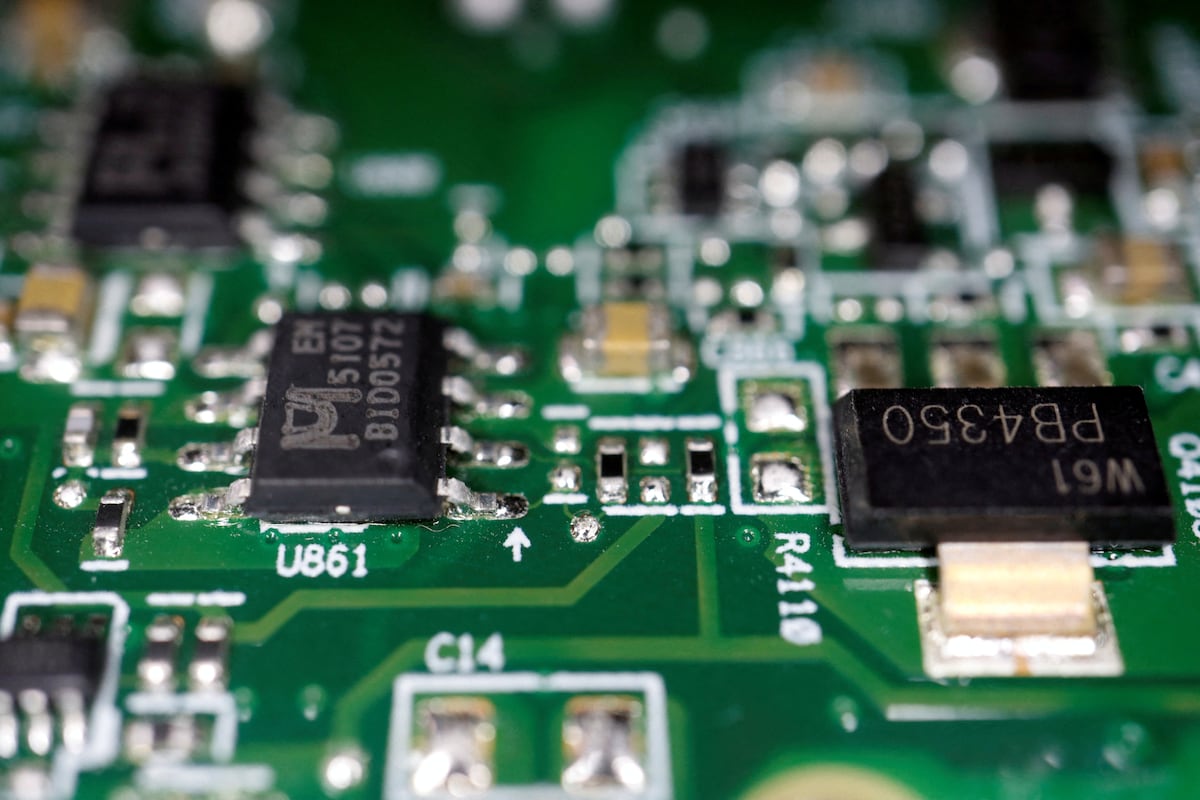 Spain looks to Dominican Republic for a foothold in semiconductor supply chains