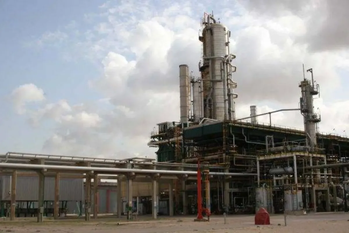 Direct strike ignites 4.5-million-liter gasoline tank at Libya’s Zawiya refinery