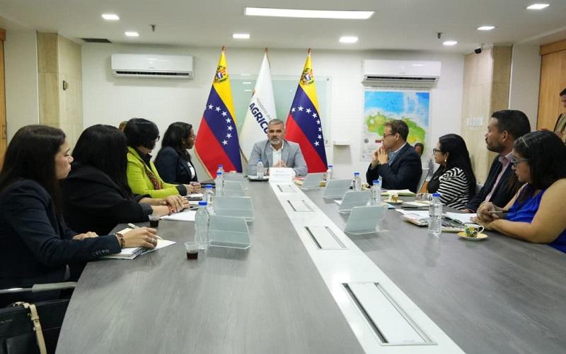 Venezuela to control rice imports during harvest, tying licences to purchases of the domestic crop
