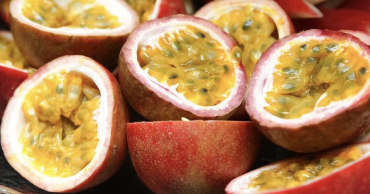 Vietnam advances market access for passion fruit and pomelo in four major markets