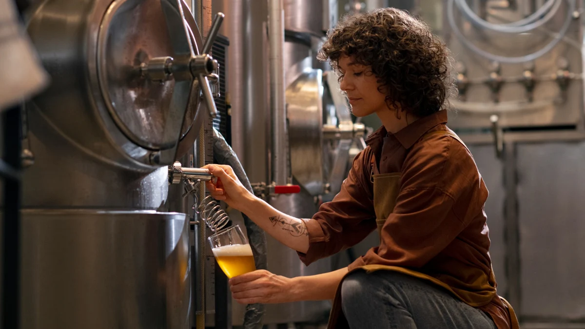 Bulgaria produjo 442 millones de litros de cerveza en 2025 pese a una caída del 5%