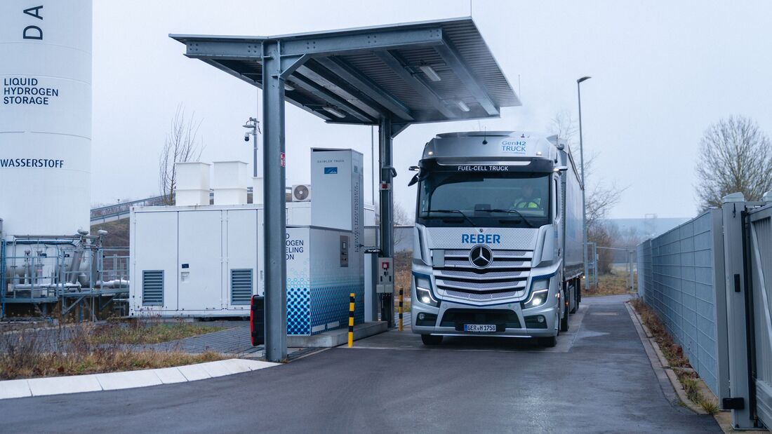 Eight truck and energy groups launch German hydrogen ecosystem for heavy trucks by 2030