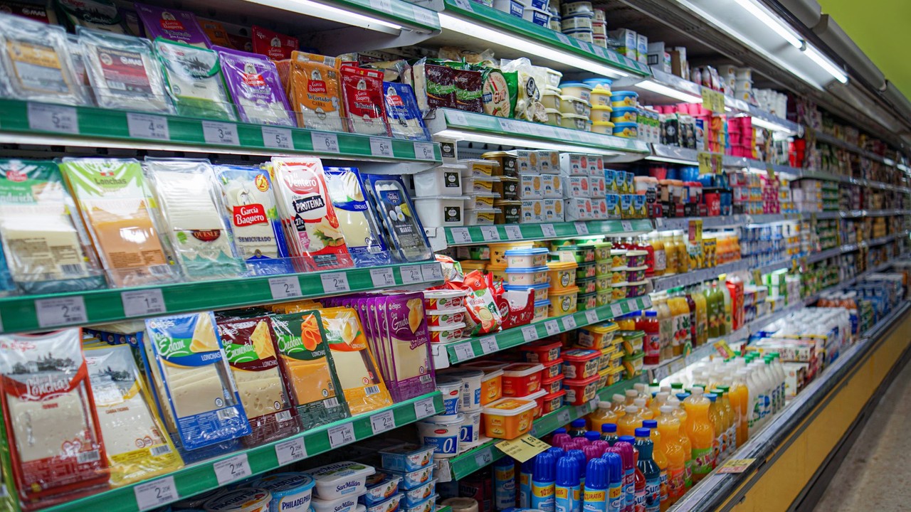 Le marché russe des produits alimentaires et des boissons sans alcool progresse de 6,4 % en valeur et de 2,1 % en volume