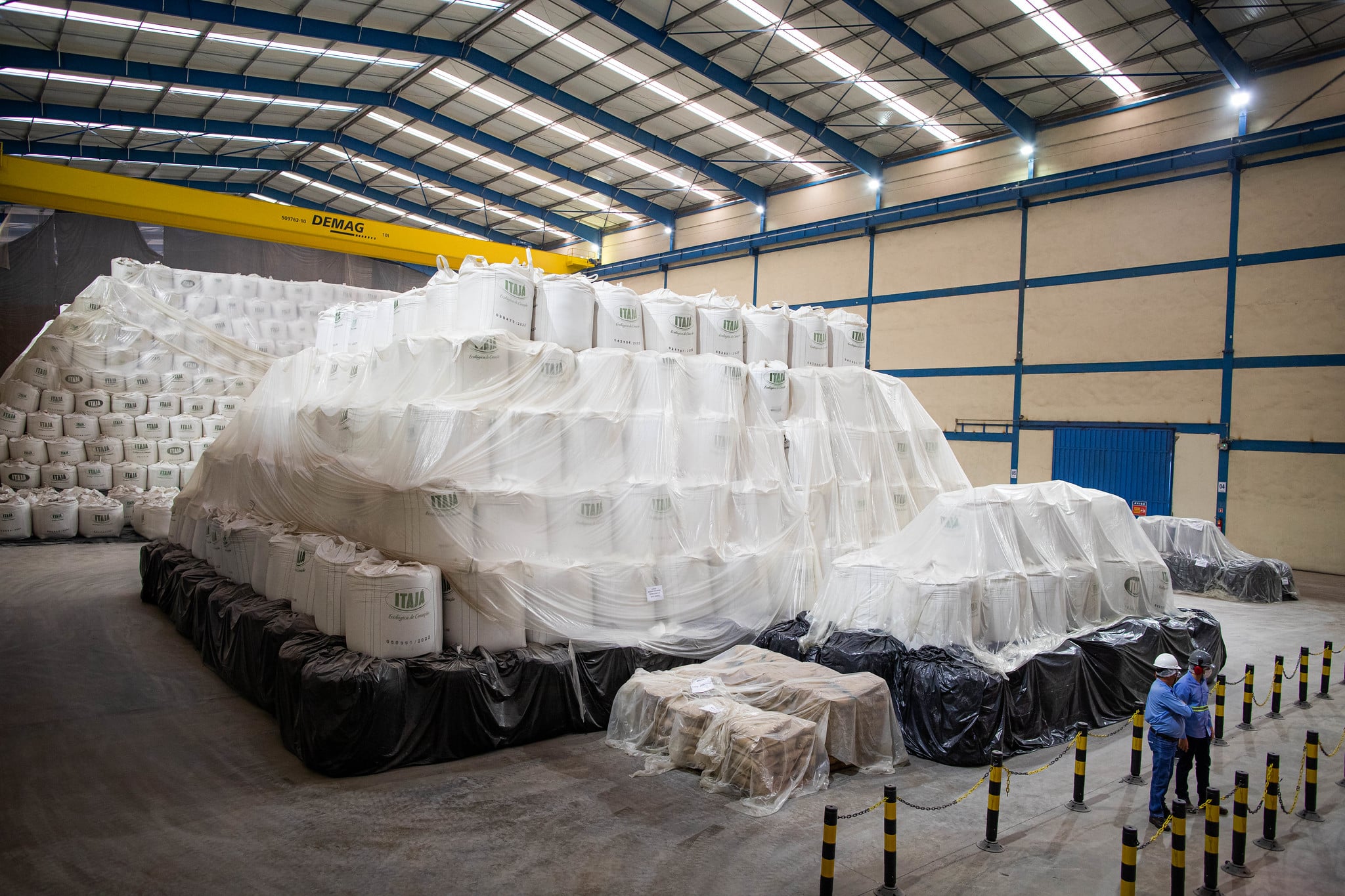 StoneX senkt globalen Zuckerüberschuss 2025/26 auf 1,45 Millionen Tonnen wegen verzögerter Rohrverarbeitung in Brasilien