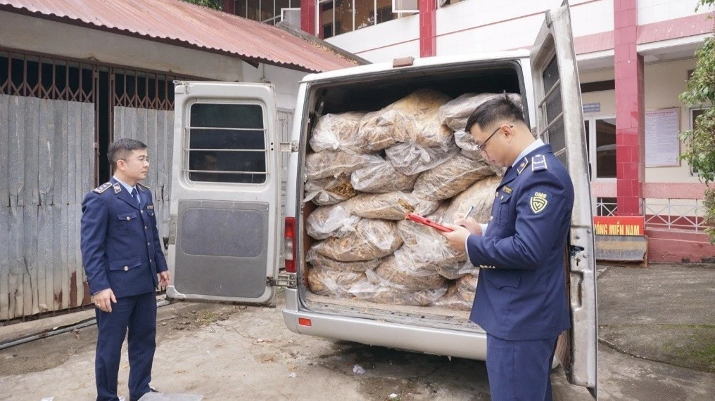 Vietnam weitet Vorgehen gegen Zigarettenschmuggel auf Onlinehandel aus