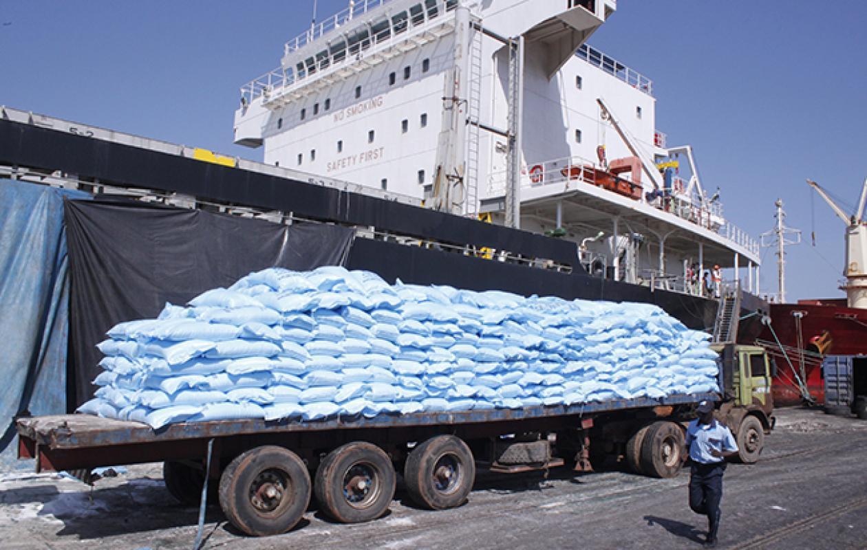 La demanda de África Occidental sostiene el flete del arroz indio pese a la congestión