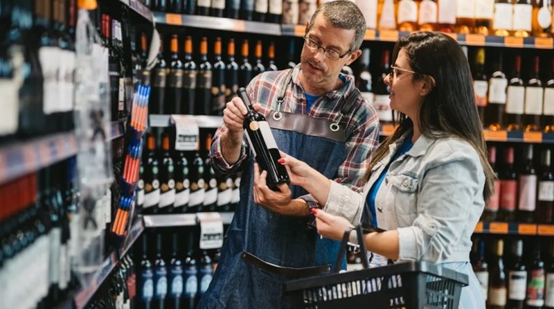 Argentina exporta más vino, pero factura menos por el avance de los envíos a granel