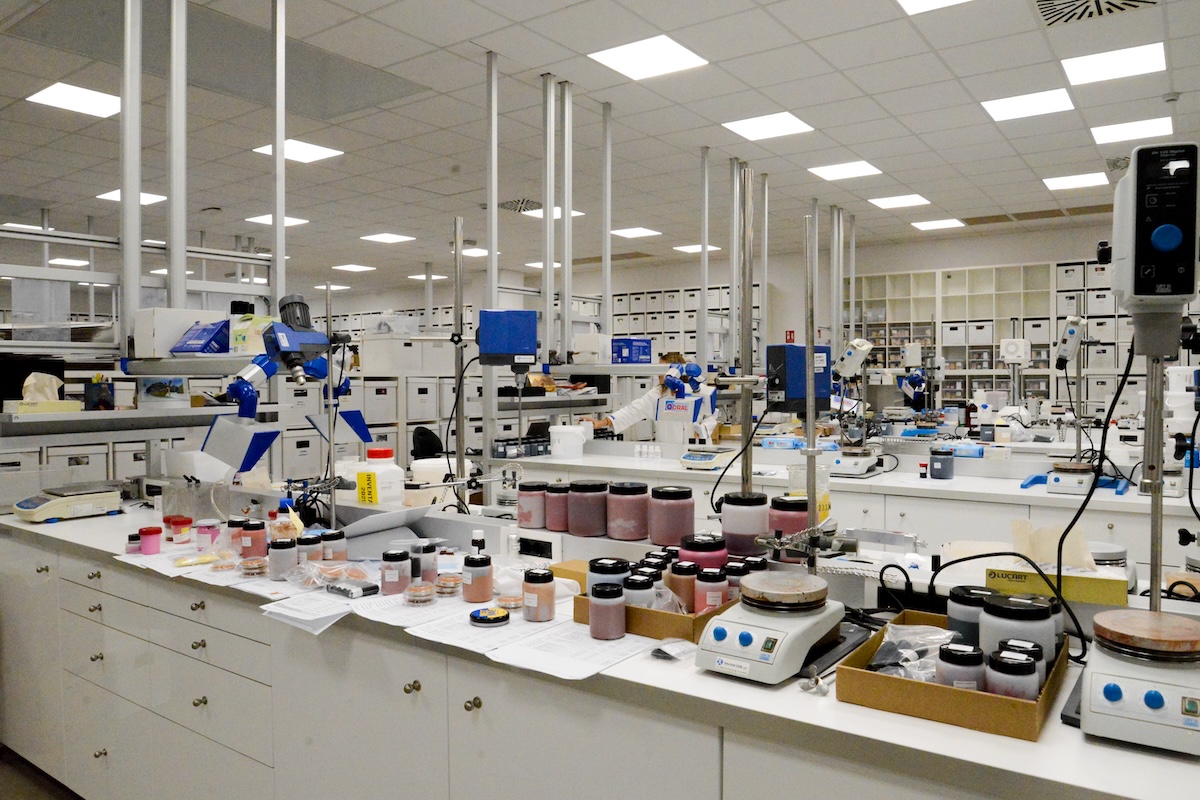 Distrito cosmético da Lombardia abastece marcas globais de beleza
