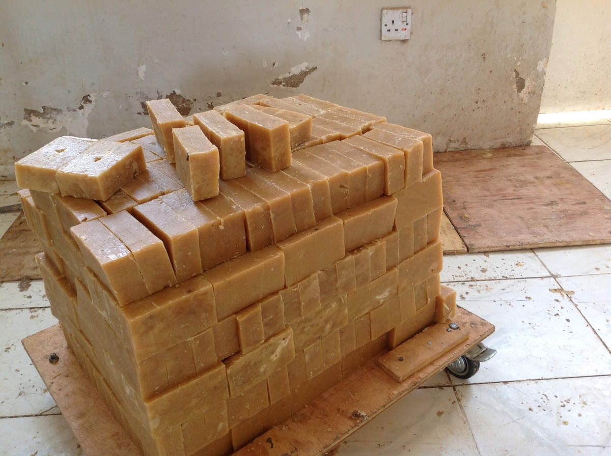 La escasez de aceite de palma amenaza exportaciones de jabón de Camerún por 52.900 millones de francos CFA
