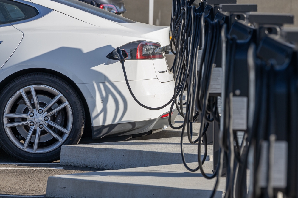 El mercado rumano de vehículos eléctricos repunta y supera los 10.000 puntos de carga