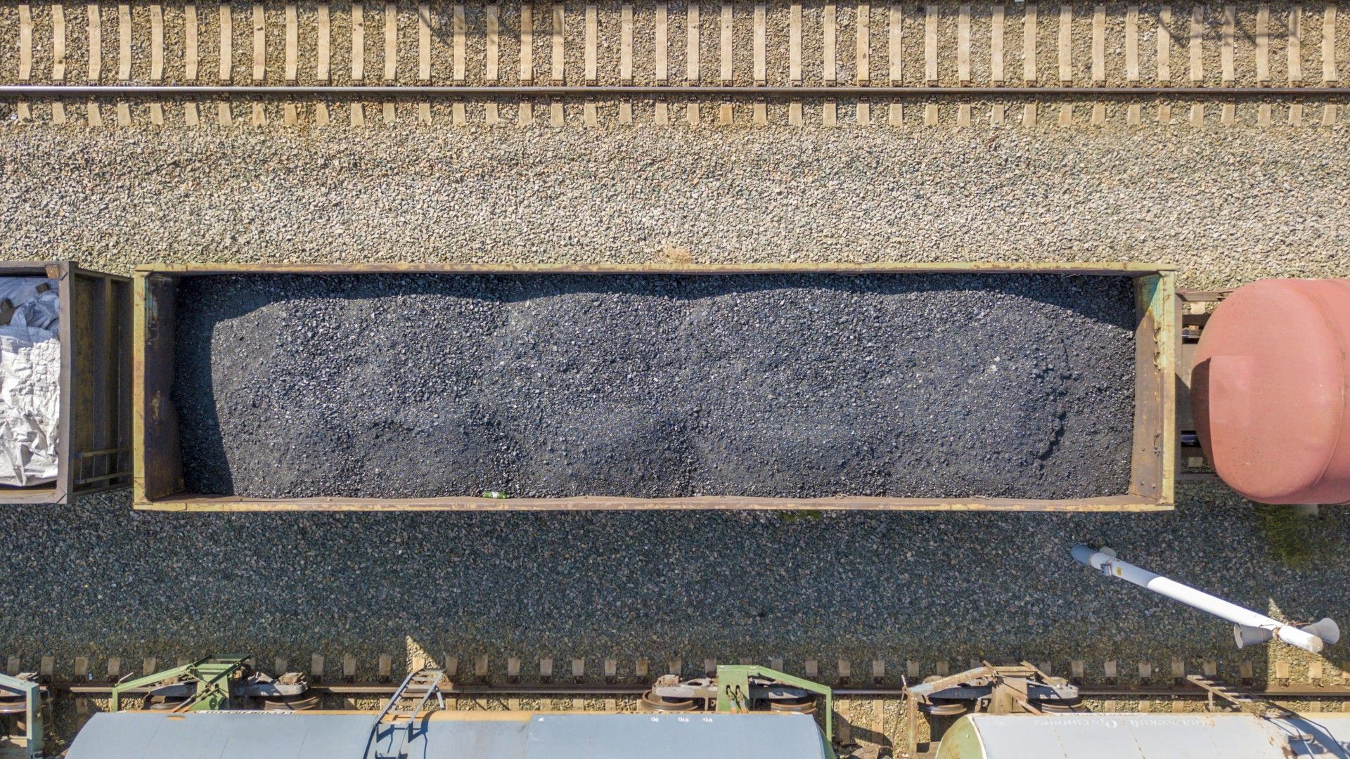El bloqueo ferroviario ruso interrumpe los envíos de carbón kazajo a Polonia